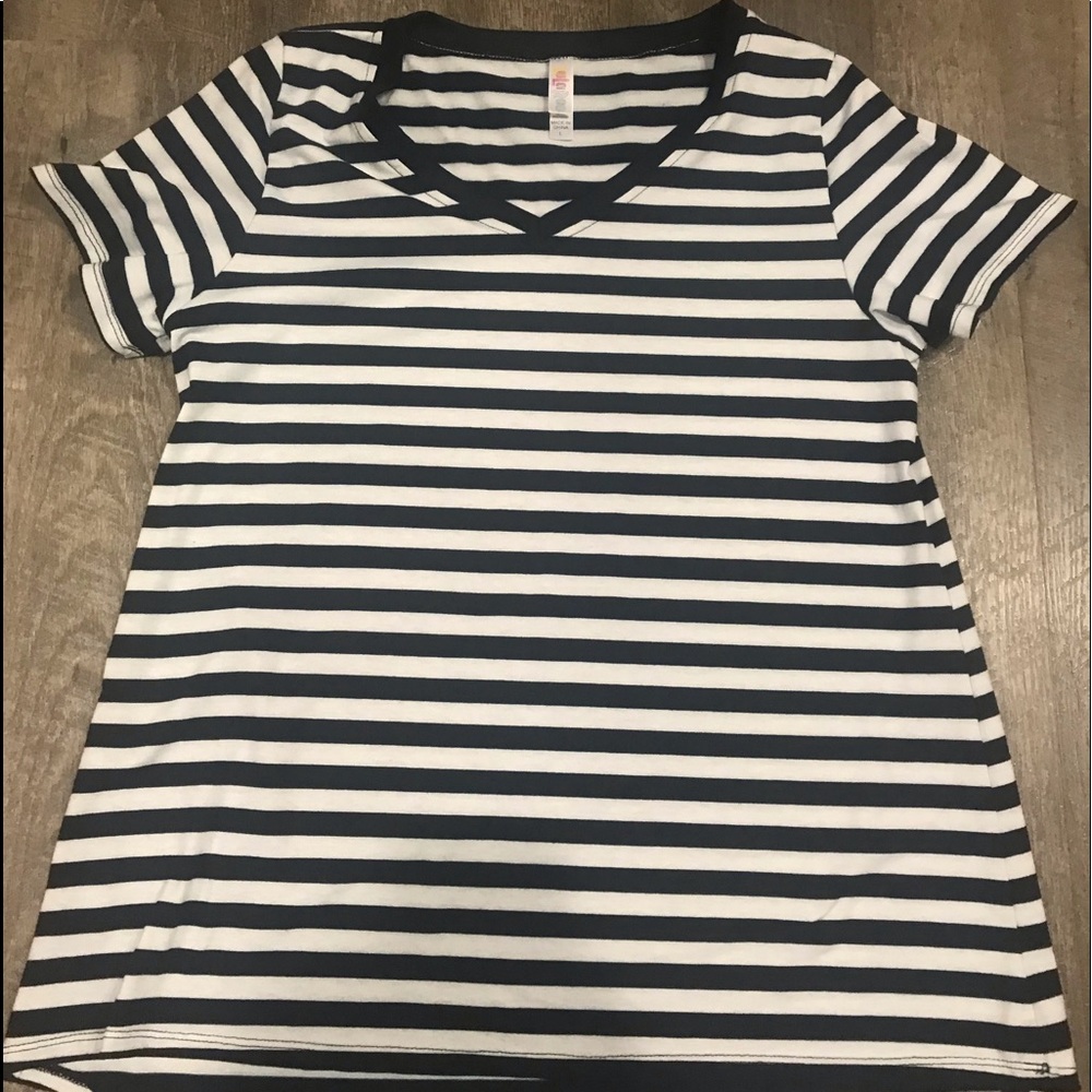 LuLaRoe Christy Tee